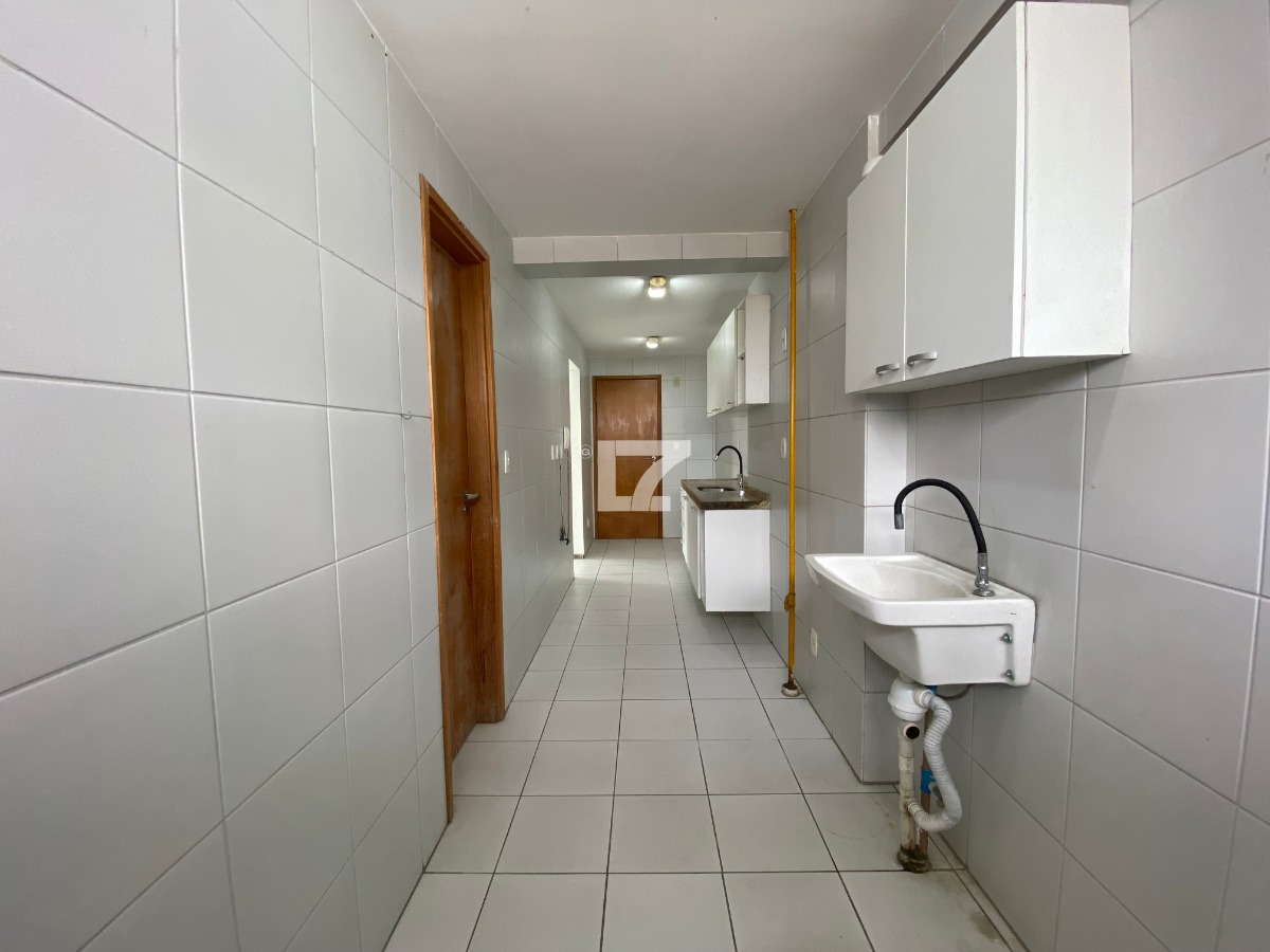 Apartamento para alugar com 3 quartos, 70m² - Foto 12